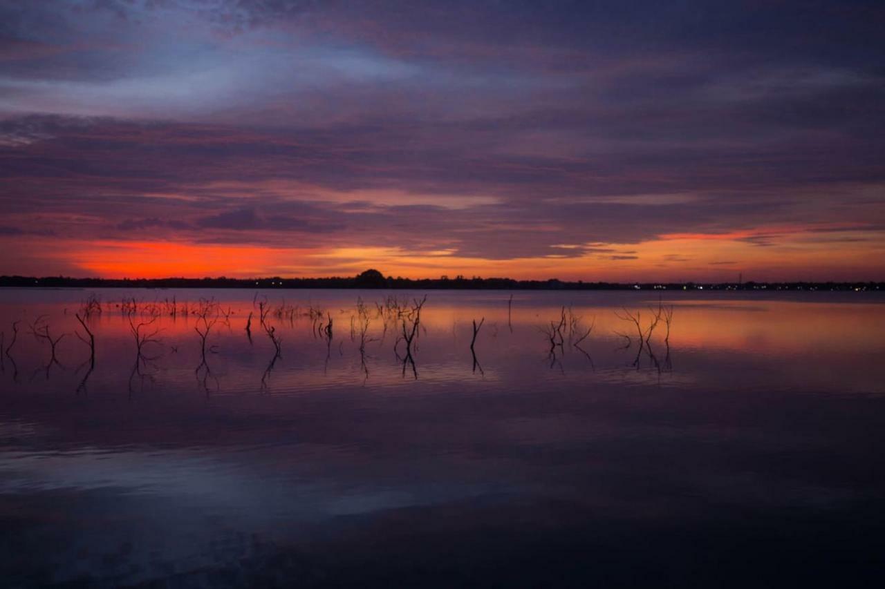 Neverbeen To Lagoon Town Apartment Batticaloa ภายนอก รูปภาพ