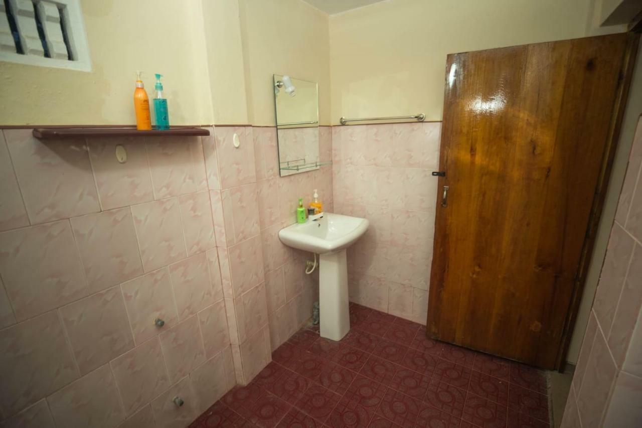 Neverbeen To Lagoon Town Apartment Batticaloa ภายนอก รูปภาพ
