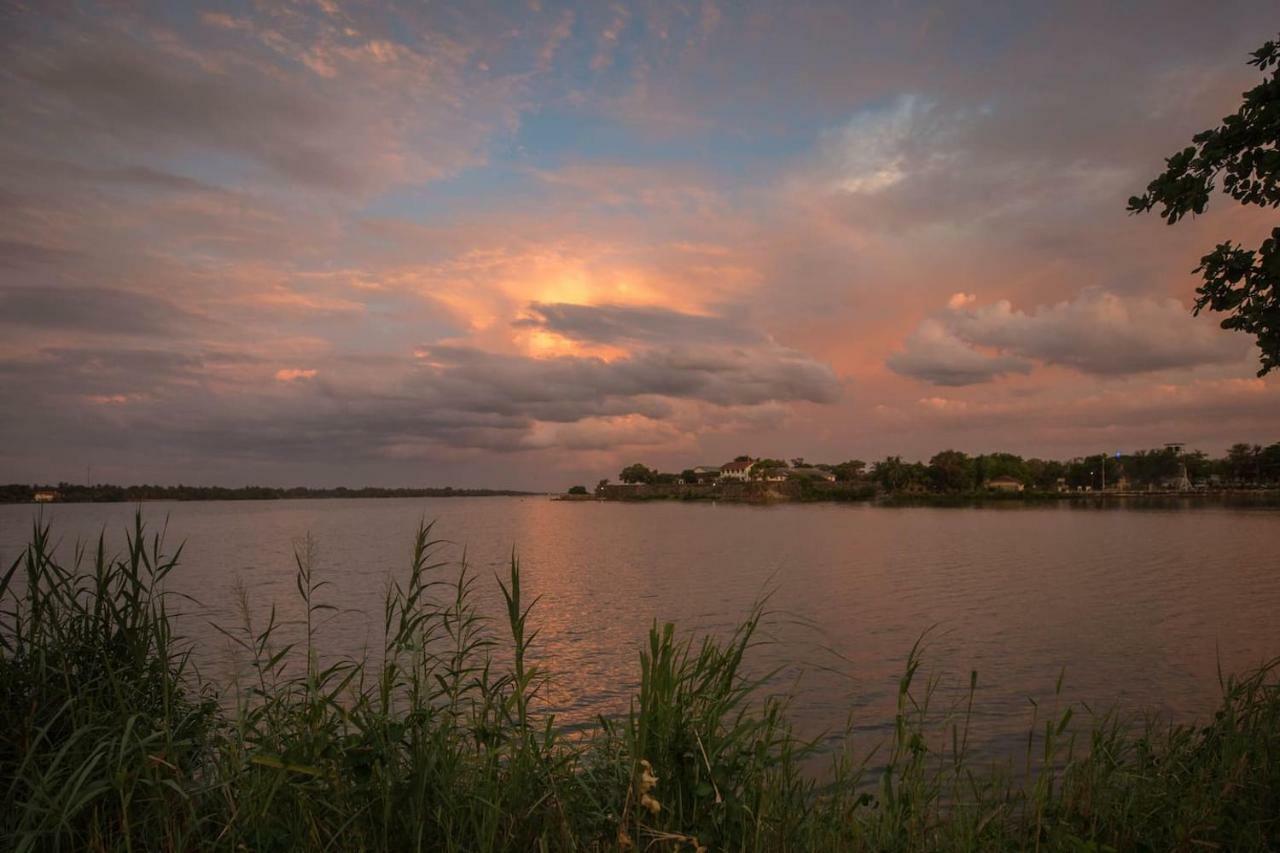 Neverbeen To Lagoon Town Apartment Batticaloa ภายนอก รูปภาพ